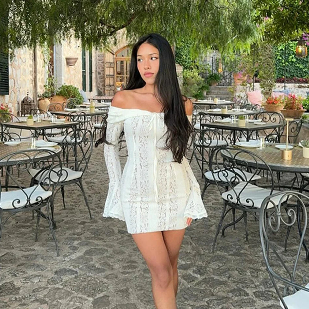 Lucía - Vestido de Fiesta Elegante con Encaje de Manga Larga