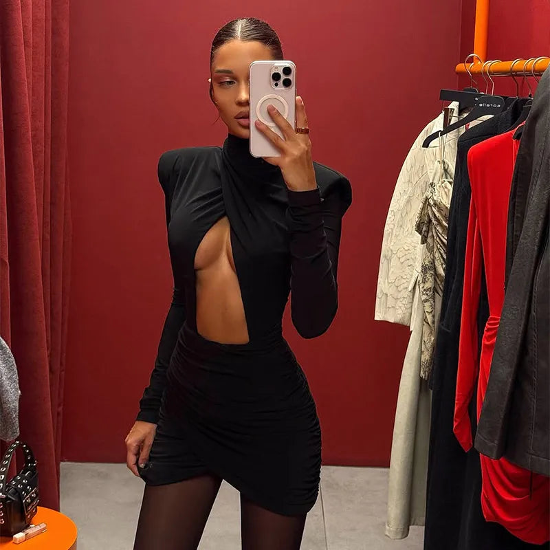 María - Vestido Mini Plisado con Hombreras Cuello Medio y Manga Larga