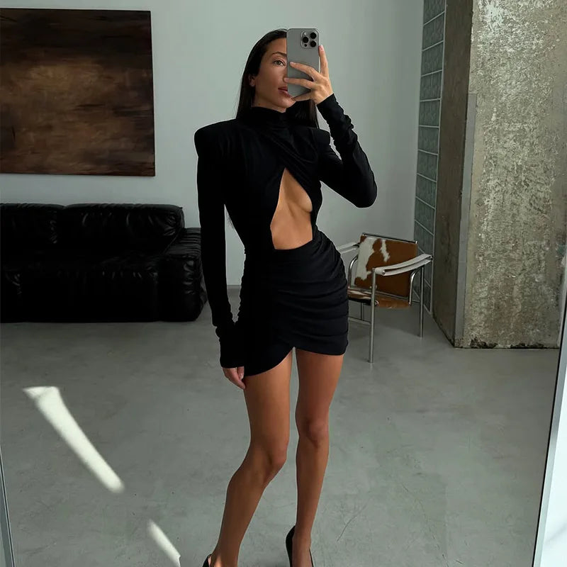 María - Vestido Mini Plisado con Hombreras Cuello Medio y Manga Larga
