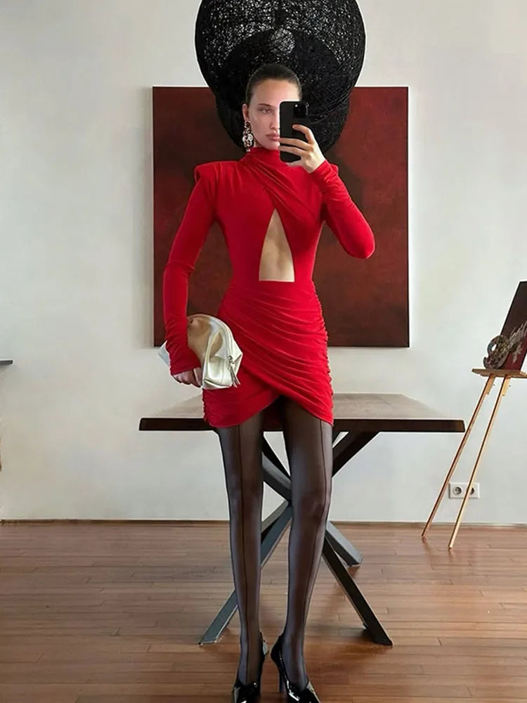 María - Vestido Mini Plisado con Hombreras Cuello Medio y Manga Larga